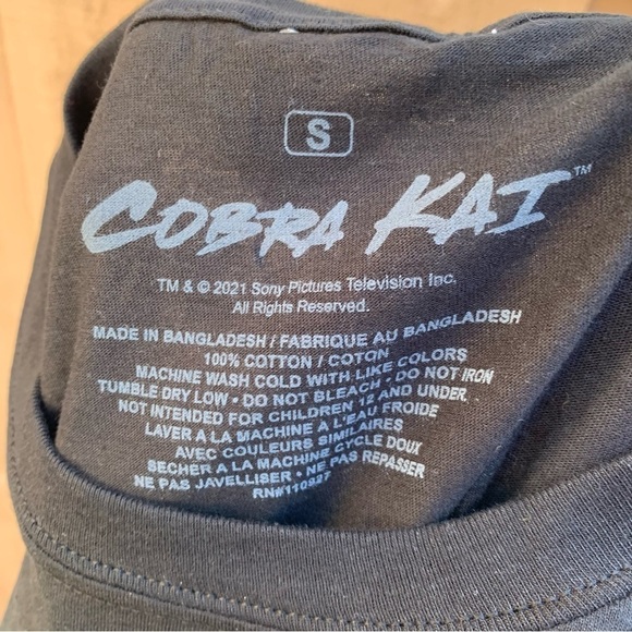Men's Size S/M "Eagle Fang Karate" T-Shirt by LICENSED COBRA KAI shirt NEW / D67 - Picture 4 of 4